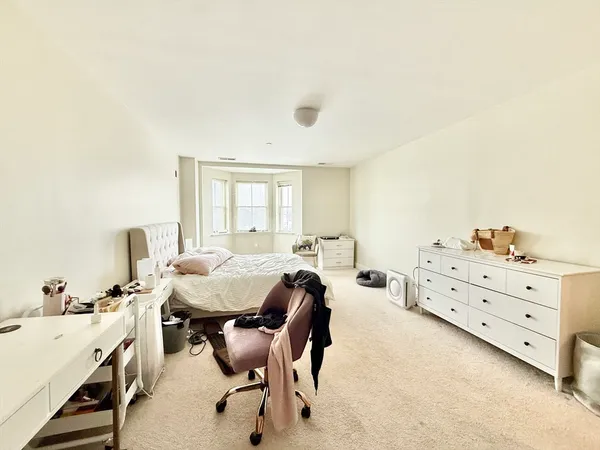 $3,200 | 120 Wyllis Avenue, Unit 409, Everett, MA 02149