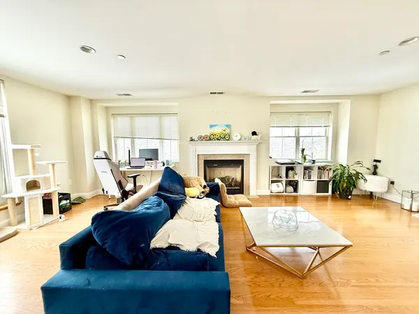 $3,200 | 120 Wyllis Avenue, Unit 409, Everett, MA 02149