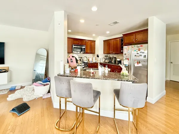$3,200 | 120 Wyllis Avenue, Unit 409, Everett, MA 02149