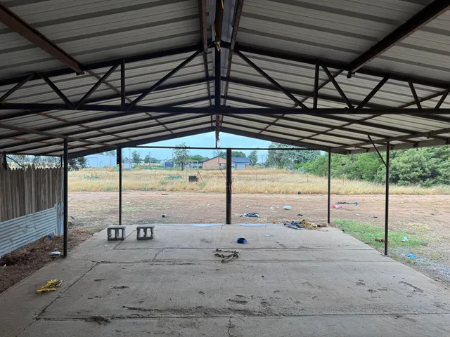 $121,000 | 2330 East Ellis Street, Levelland, TX 79336