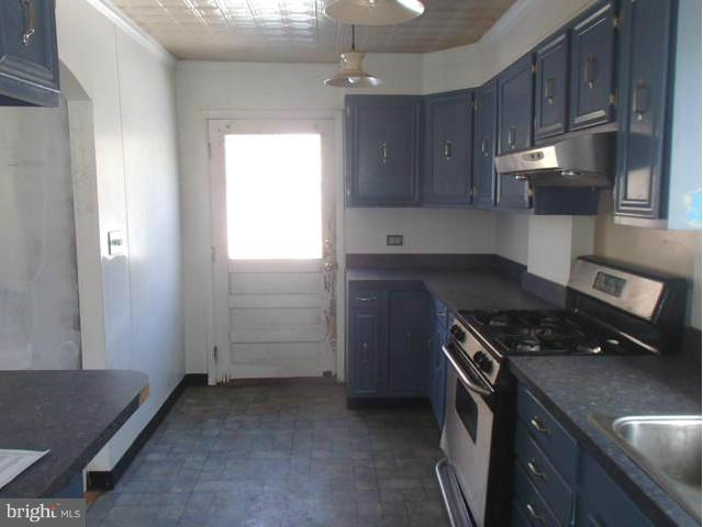 1318 Asbury Road Baltimore, MD 21209 - Photo 5 of 17 Kitchen