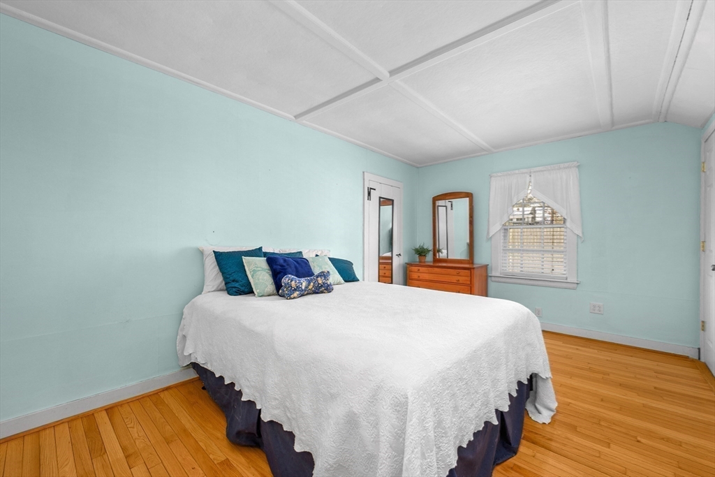 21 Nearmeadows Road Yarmouth, MA 02673 - Photo 19 of 35