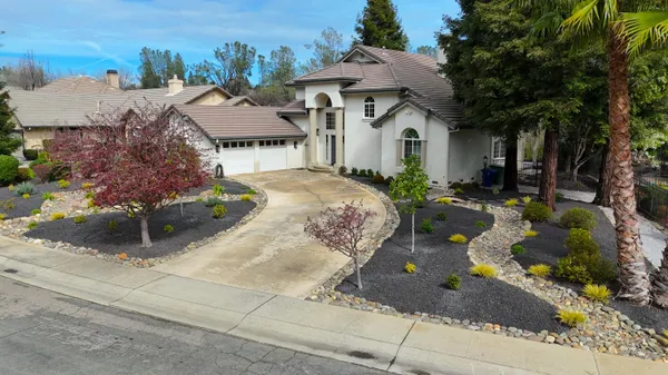 $695,000 | 3857 Eagle Parkway, Redding, CA 96001