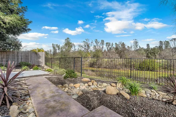 $695,000 | 3857 Eagle Parkway, Redding, CA 96001