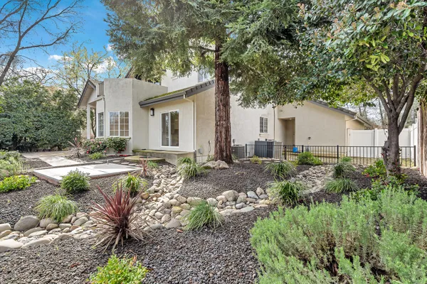 $695,000 | 3857 Eagle Parkway, Redding, CA 96001