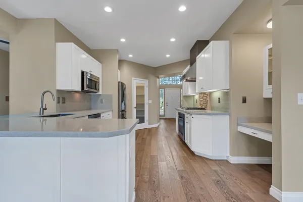 $649,000 | 3857 Eagle Parkway, Redding, CA 96001