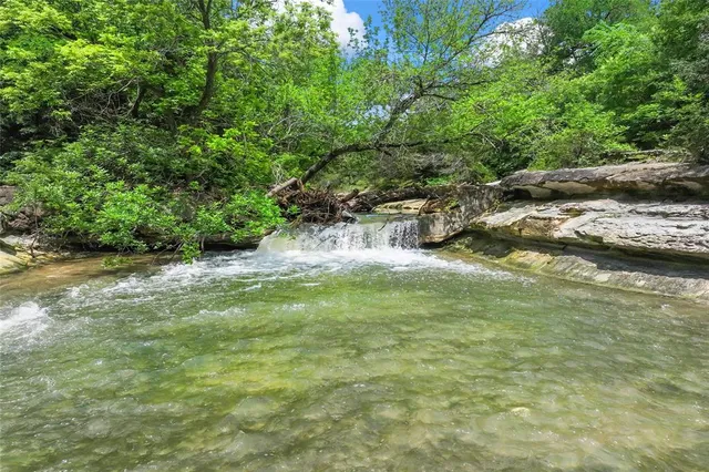 $999,999 | 3650 Mt Zion Road, Midlothian, TX 76065