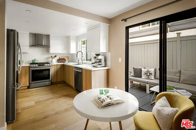 $1,849,000 | 1128 15th Street, Unit 3, Santa Monica, CA 90403