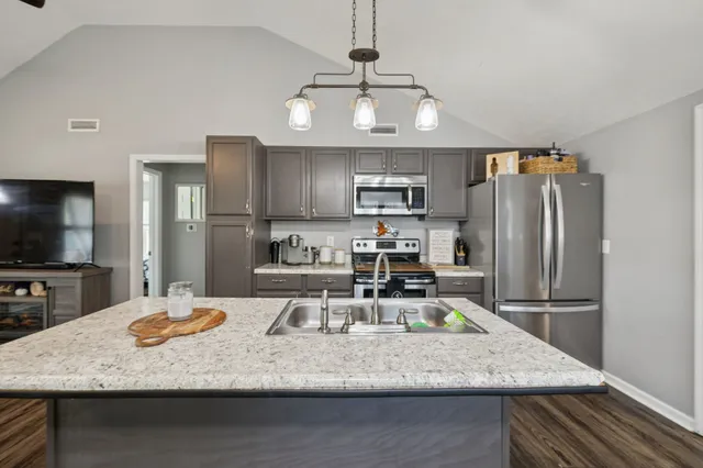 $244,900 | 6 Badger Lane, Carthage, TN 37030