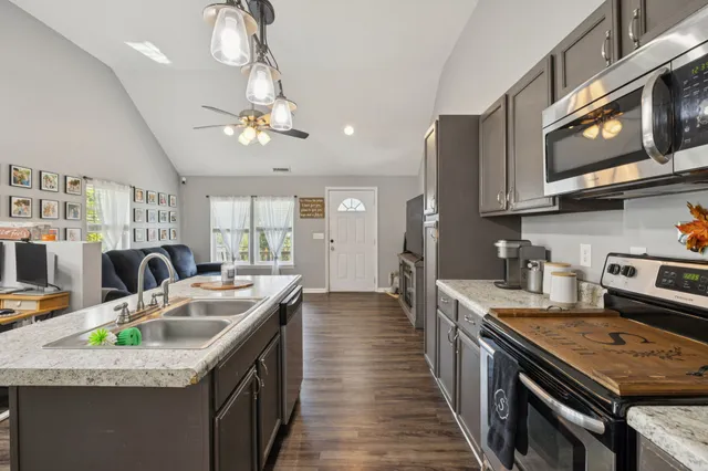 $244,900 | 6 Badger Lane, Carthage, TN 37030