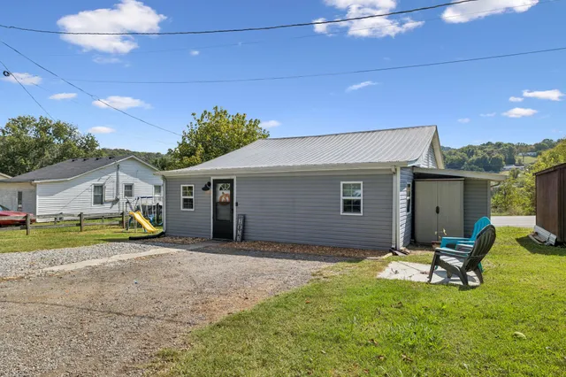 $244,900 | 6 Badger Lane, Carthage, TN 37030