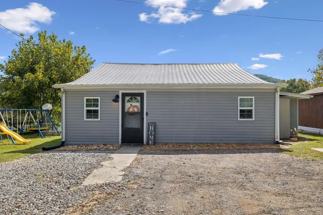 $244,900 | 6 Badger Lane, Carthage, TN 37030