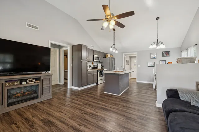 $244,900 | 6 Badger Lane, Carthage, TN 37030