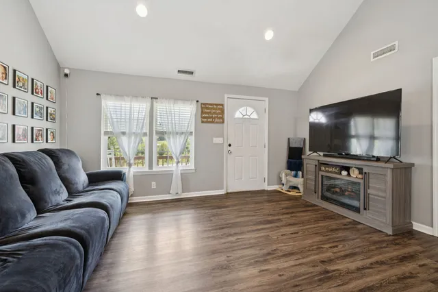 $244,900 | 6 Badger Lane, Carthage, TN 37030