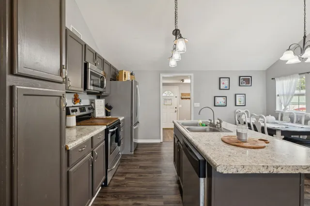 $244,900 | 6 Badger Lane, Carthage, TN 37030