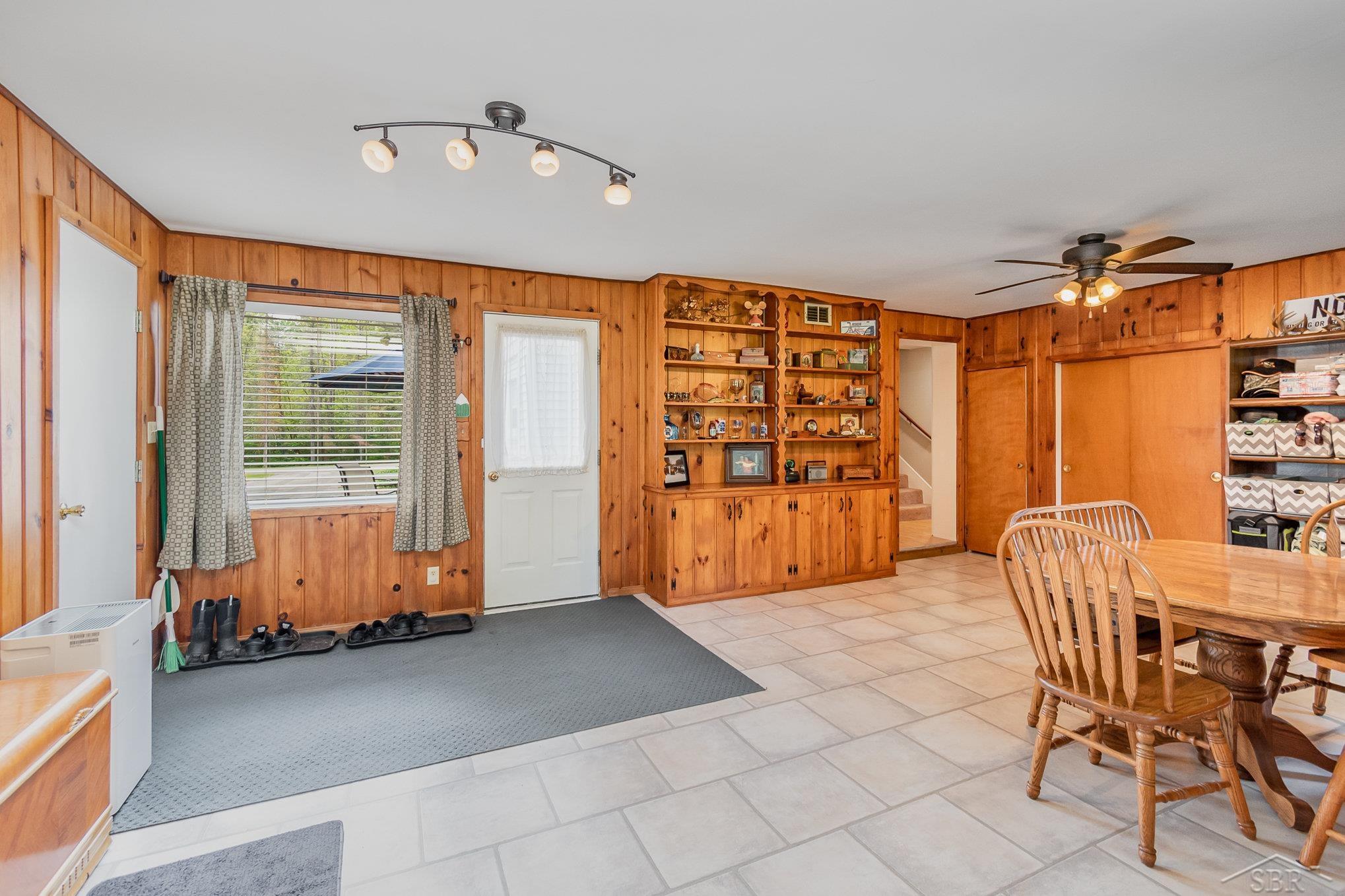 486 West Chippewa River Road Midland, MI 48640 - Photo 14 of 38 50109831-13.JPG