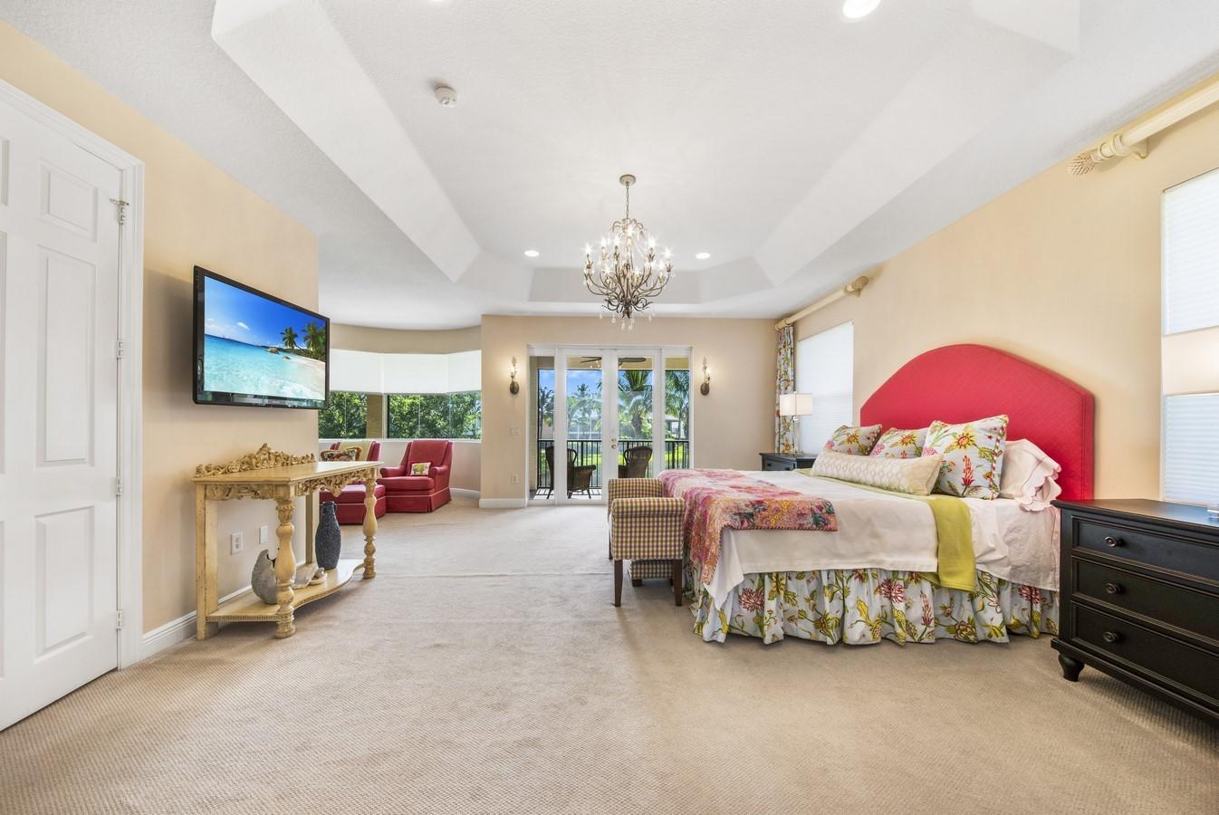 10782 Sunset Ridge Circle Boynton Beach, FL 33473 - Photo 28 of 95 Coffered Ceiling