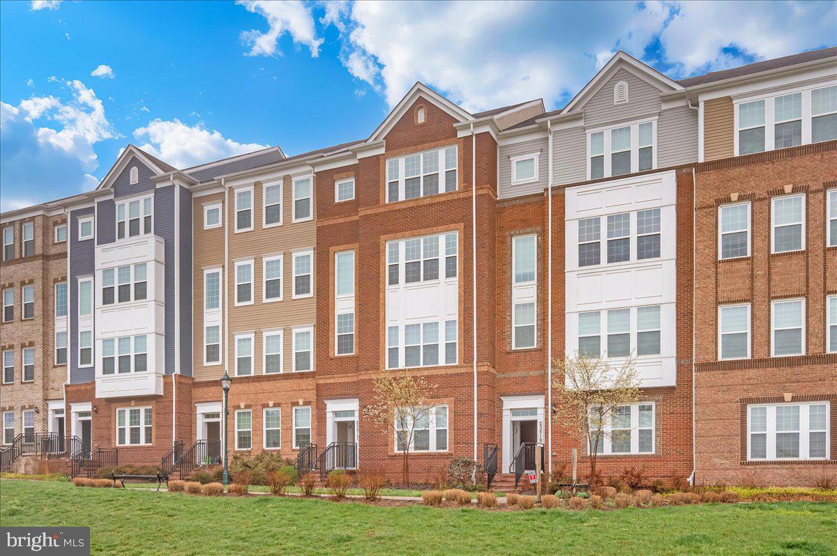 23517 Public House Road, Unit H Clarksburg, MD 20871 - Photo 2 of 35