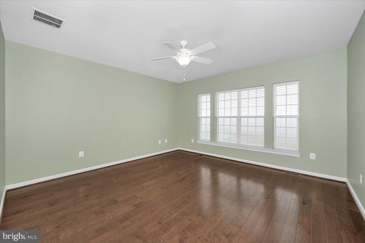 23517 Public House Road, Unit H Clarksburg, MD 20871 - Photo 23 of 35