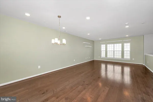 $3,150 | 23517 Public House Road, Unit H, Clarksburg, MD 20871