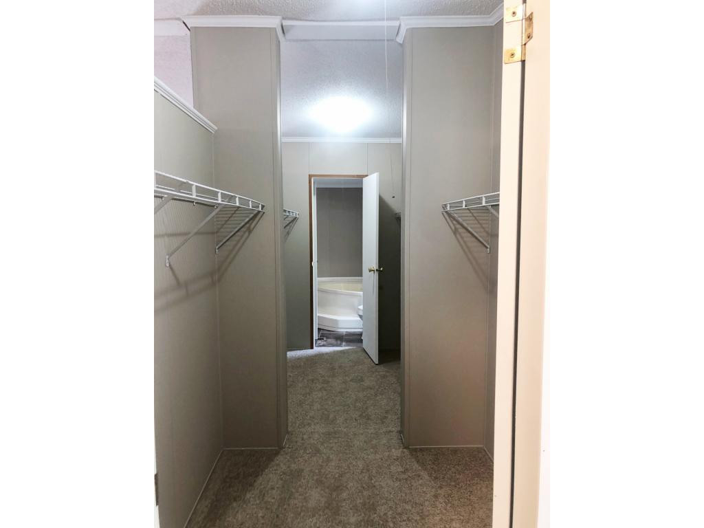 4000 Copperhead Road Coeburn, VA 24230 - Photo 6 of 16 Walk in closet Master