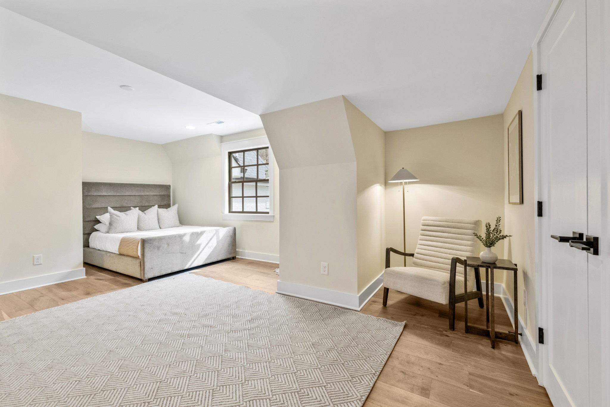 4366 Chickering Lane Nashville, TN 37215 - Photo 21 of 32 a bedroom with furniture and a window