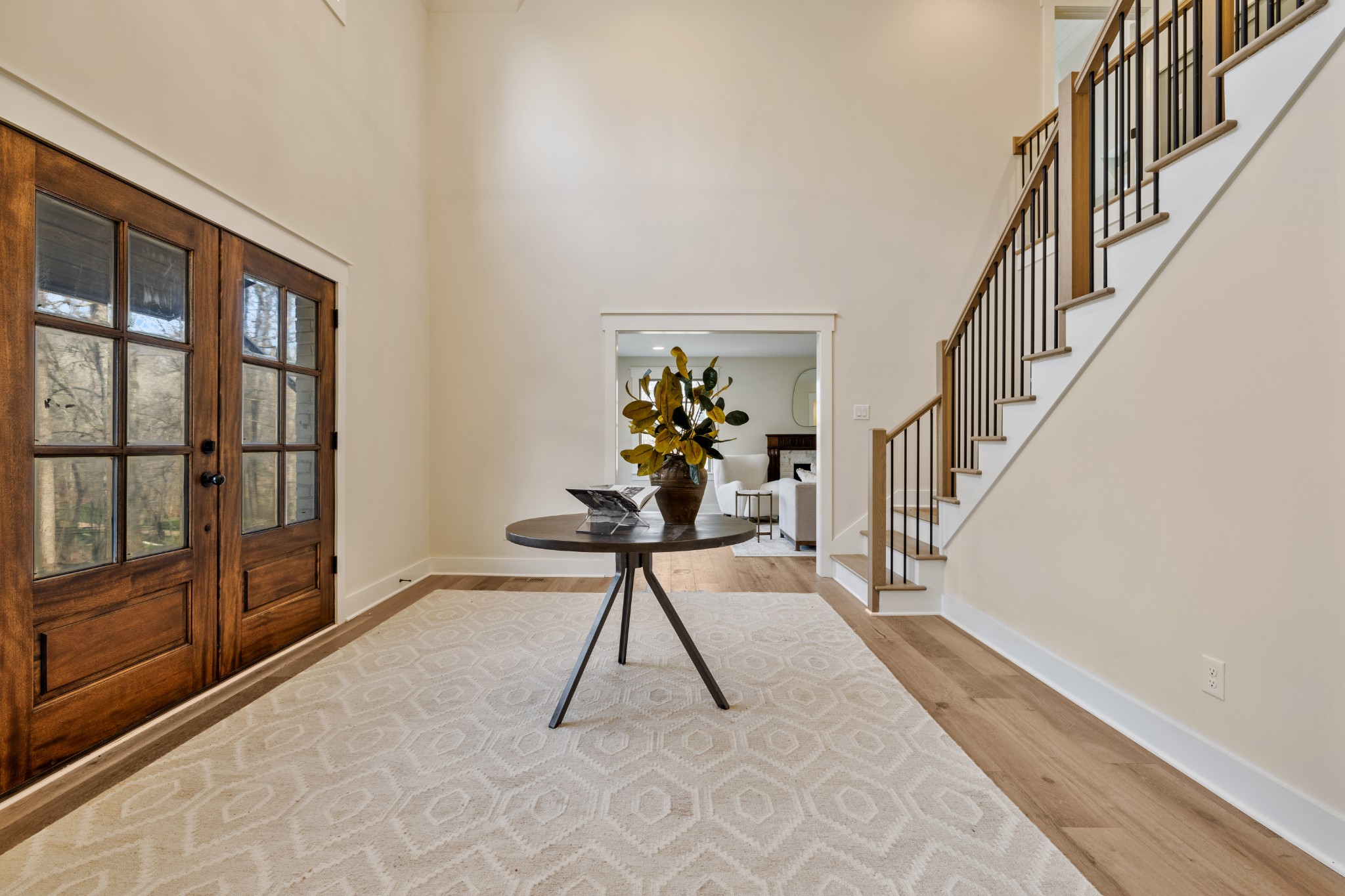 4366 Chickering Lane Nashville, TN 37215 - Photo 5 of 32 a view of entryway