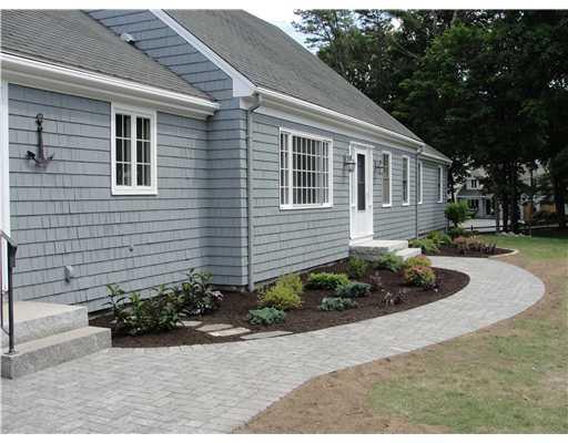 11 Longmeadow Road Cumberland, ME 04110 - Photo 19 of 21 Exterior Front.
