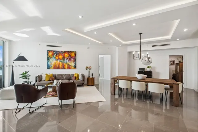 $1,345,000 | 17111 Biscayne Boulevard, Unit 1004, Aventura, FL 33160