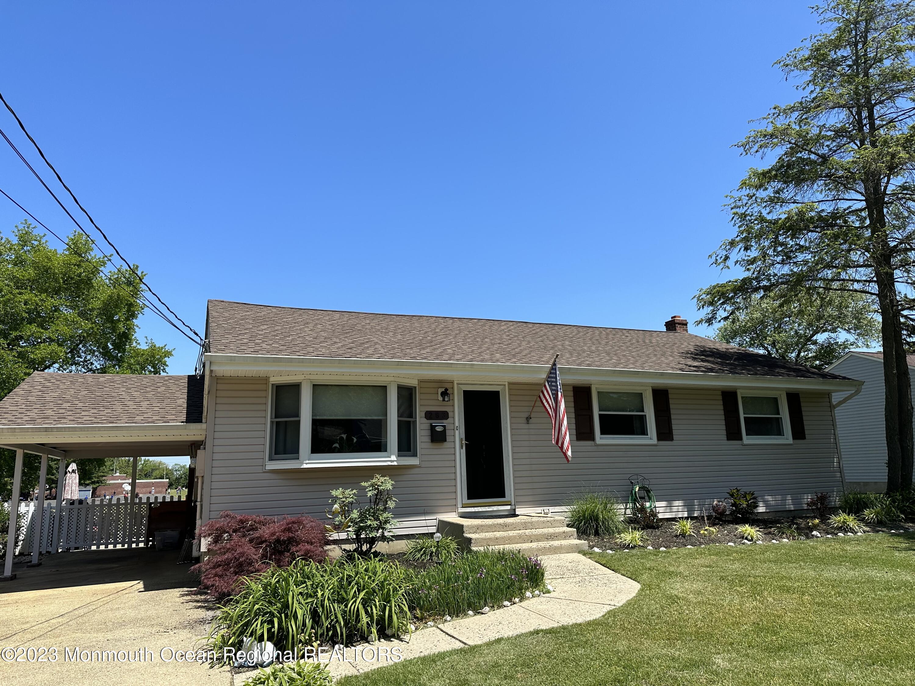 283 Edgemoor Road Belford, NJ 07718 - Photo 1 of 32 Front closeup