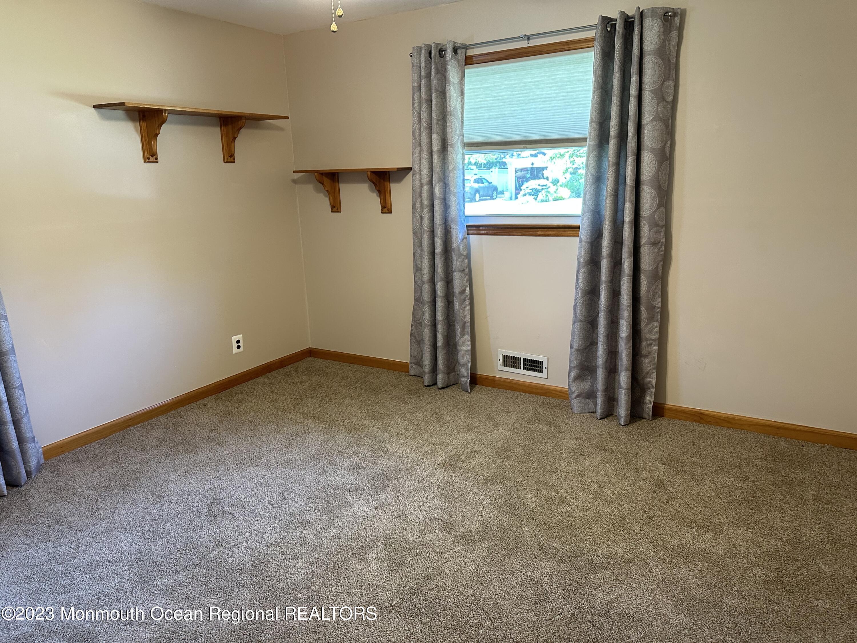 283 Edgemoor Road Belford, NJ 07718 - Photo 15 of 32 Bedroom 2