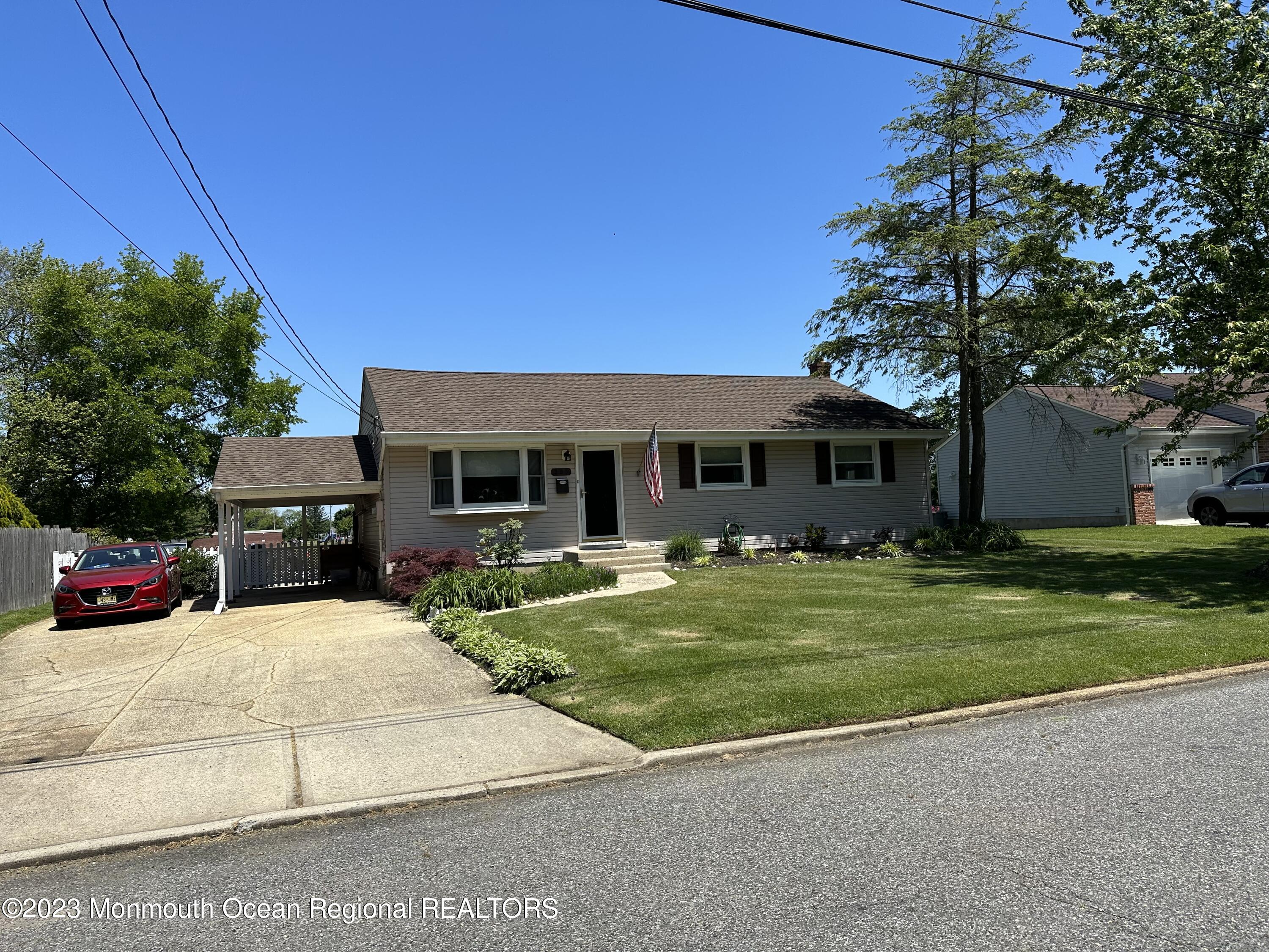 283 Edgemoor Road Belford, NJ 07718 - Photo 4 of 32 Front