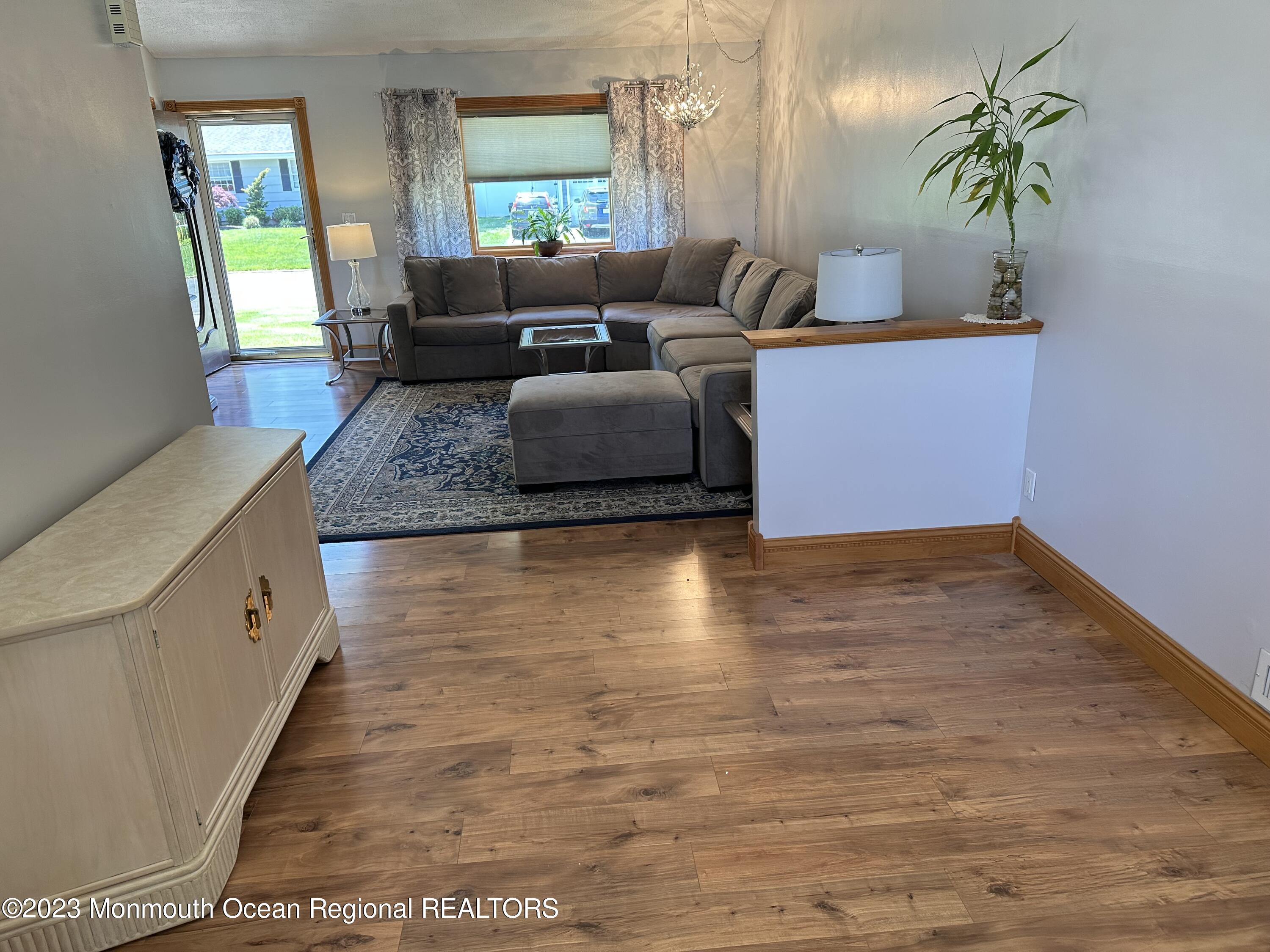 283 Edgemoor Road Belford, NJ 07718 - Photo 7 of 32 DR2