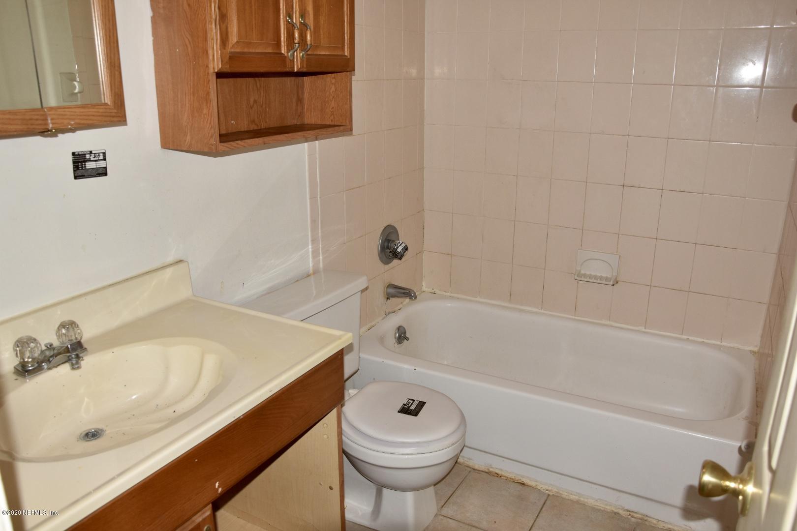 8382 Walden Road Jacksonville, FL 32244 - Photo 12 of 14 Bath 2