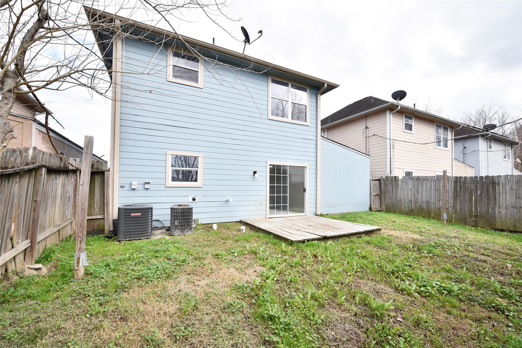 1675 Hugh Road, Unit B Houston, TX 77067 - Photo 3 of 11