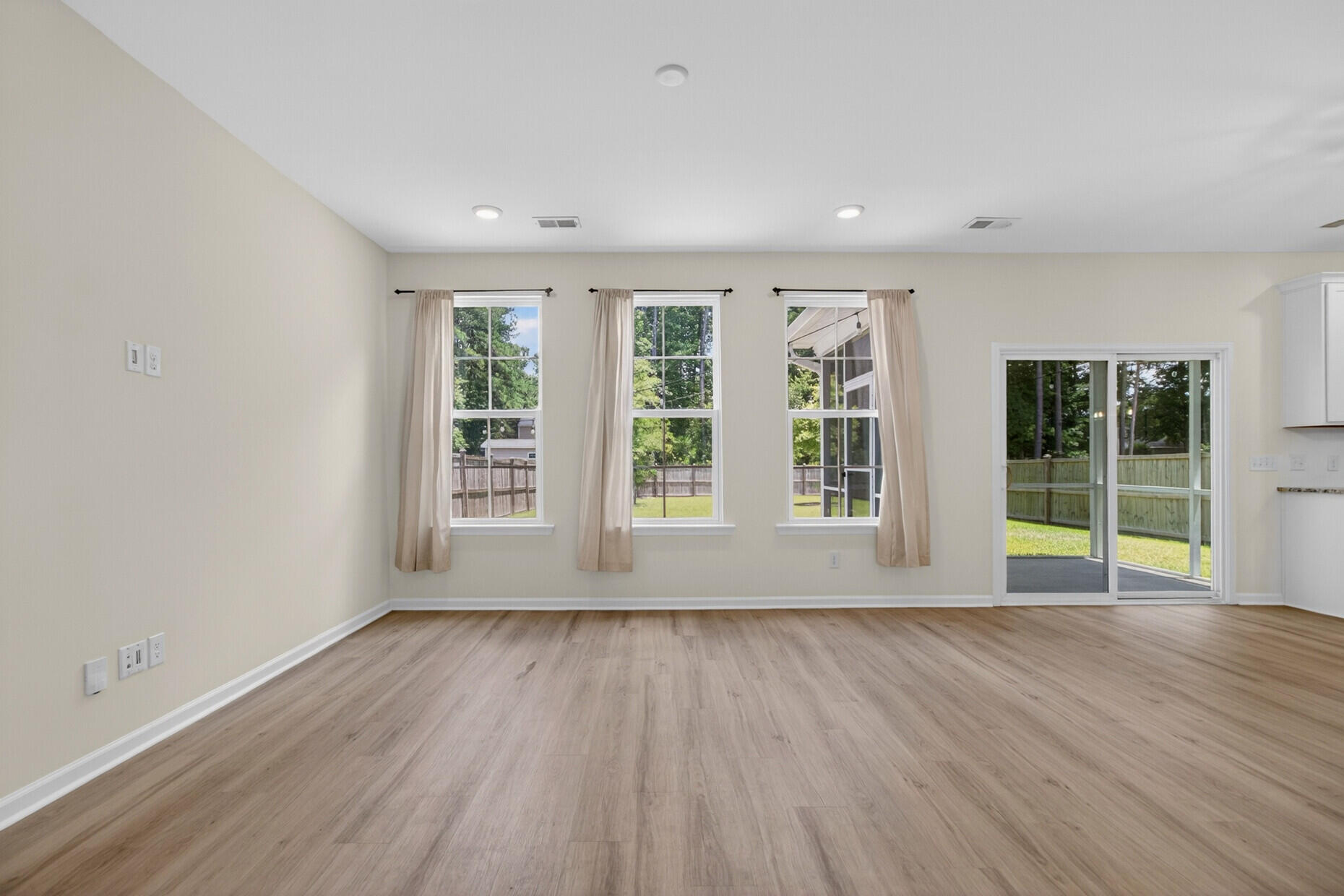 103 Caleb Court Ladson, SC 29456 - Photo 4 of 42