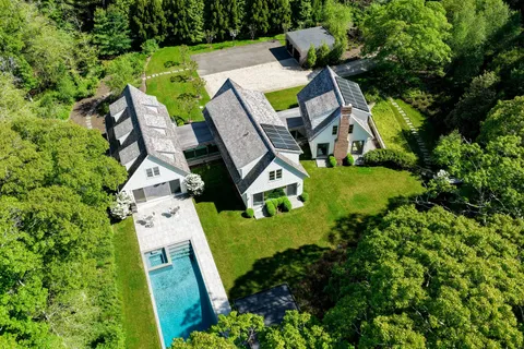 $9,495,000 | 7 Ashwood Court, Amagansett, NY 11930