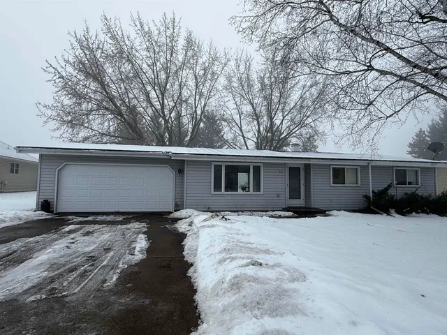 $172,000 | 221 Kleeman Court, Shawano, WI 54166
