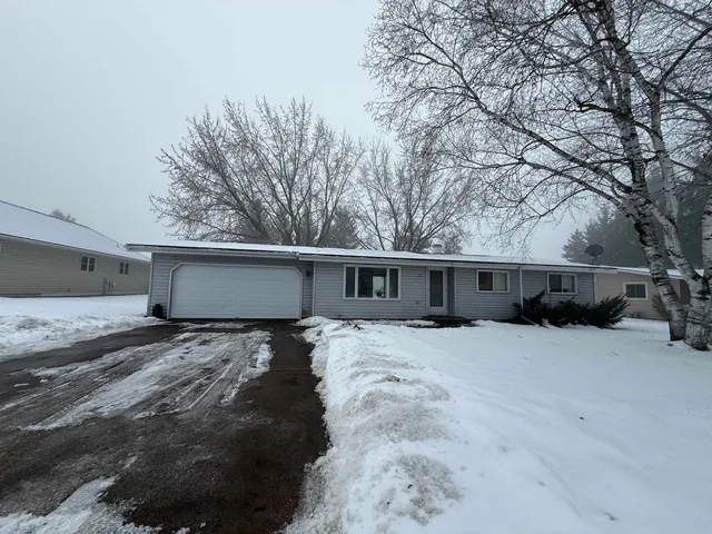 $172,000 | 221 Kleeman Court, Shawano, WI 54166