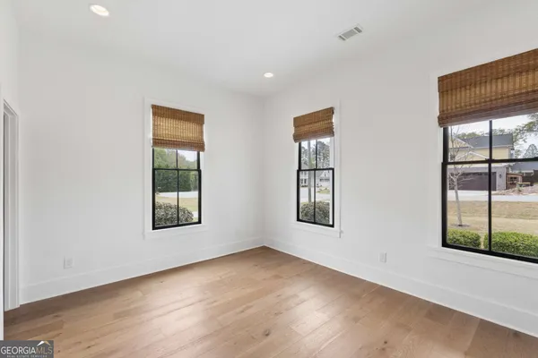 $3,800 | 98 Middle Street, Senoia, GA 30276