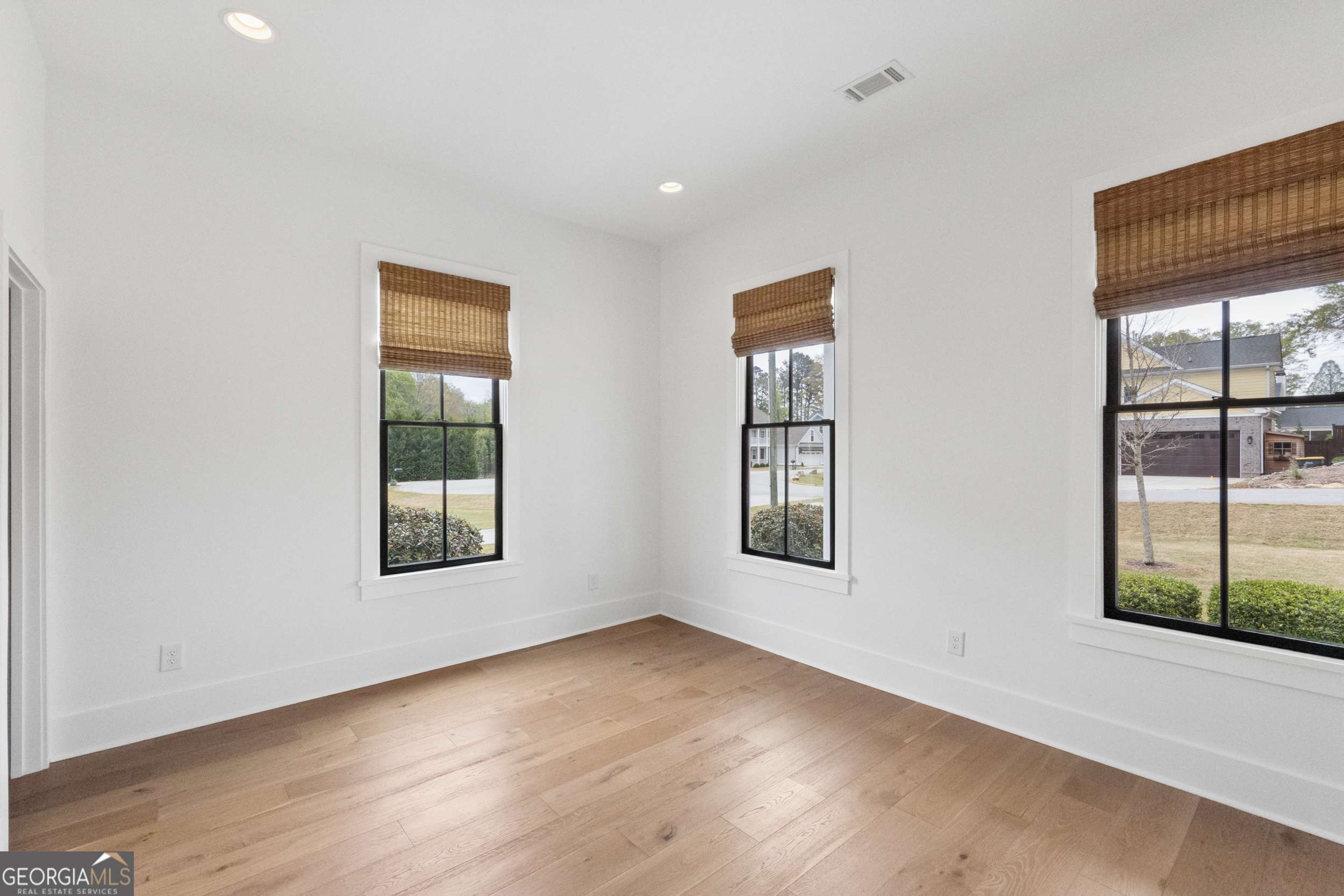 98 Middle Street Senoia, GA 30276 - Photo 6 of 10