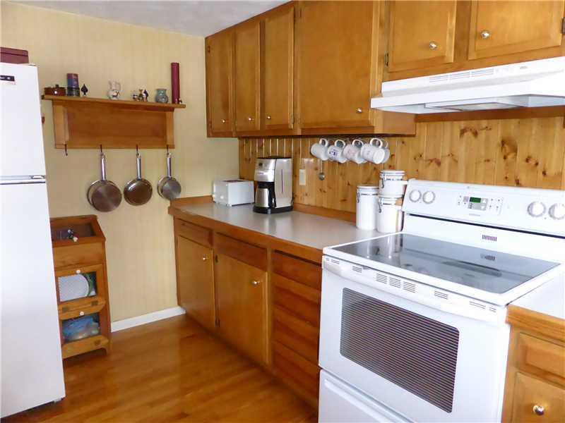 19 Smith Avenue Standish, ME 04085 - Photo 14 of 22 Kitchen.