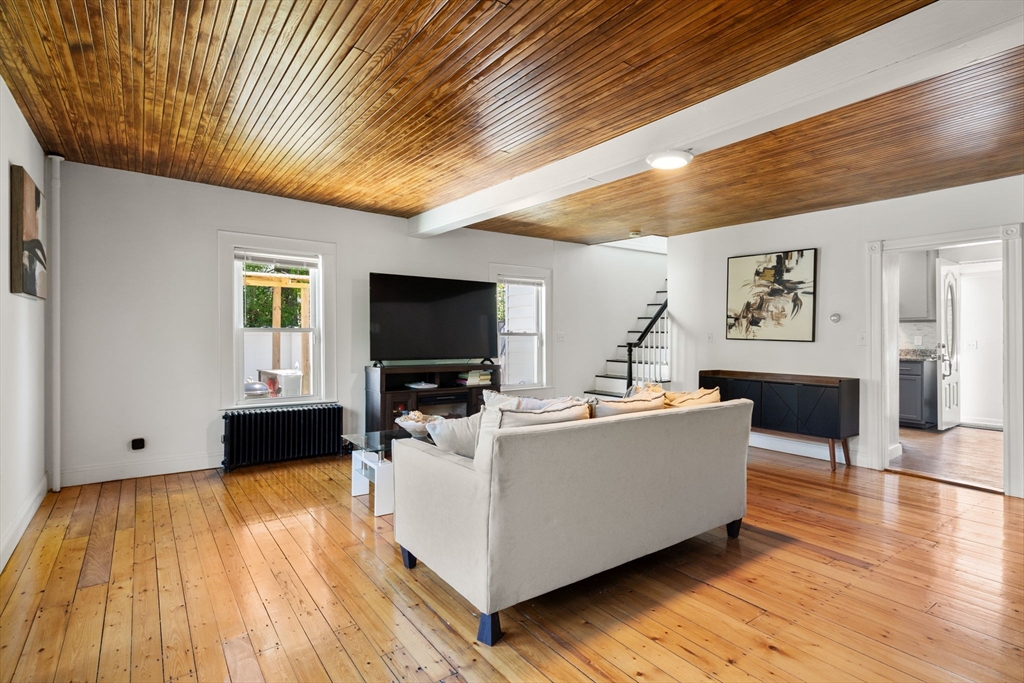 13 Highland Road Middleton, MA 01949 - Photo 4 of 26