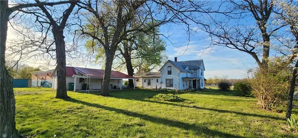 $239,500 | 6 Simms Street, Louisburg, KS 66053