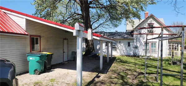 $239,500 | 6 Simms Street, Louisburg, KS 66053