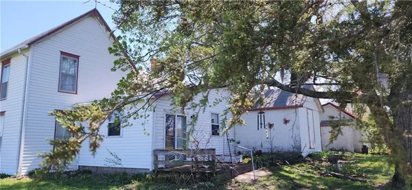 $239,500 | 6 Simms Street, Louisburg, KS 66053