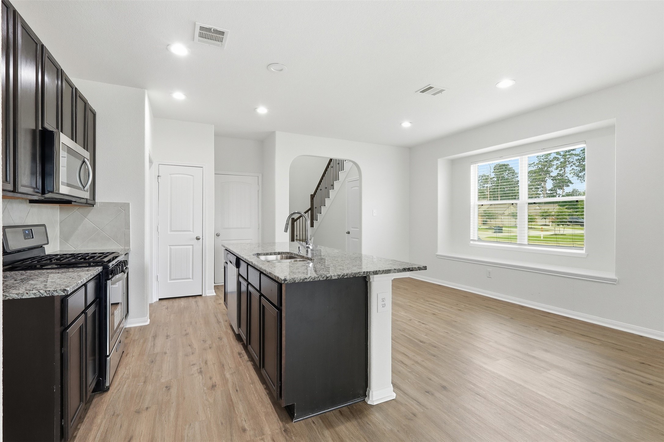 3503 Cannon Drive Conroe, TX 77301 - Photo 8 of 29