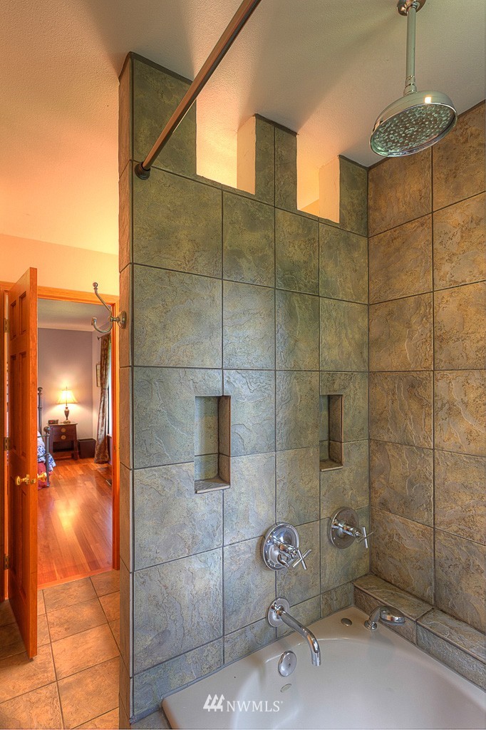 3966 Northeast Rova Road Poulsbo, WA 98370 - Photo 14 of 22 Gallery Image 14