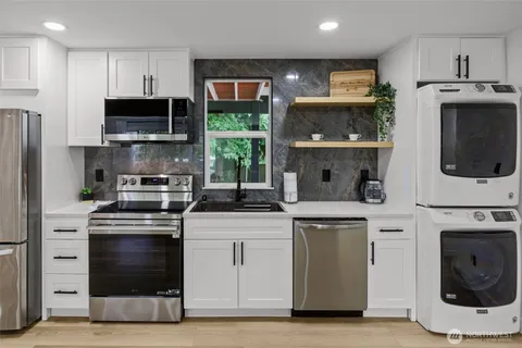 $975,000 | 16031 Southeast 167th Place, Renton, WA 98058