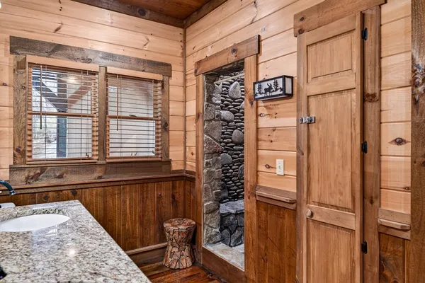 $849,000 | 40 Adelaide Trail, Blue Ridge, GA 30513